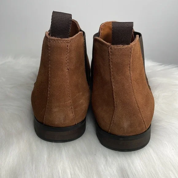 BP | MS Easton Water Resistant Suede Chelsea Boot - Picture 9 of 17